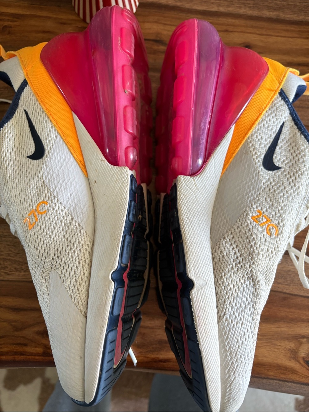 Nike Air Max 270 shoes size 9.5